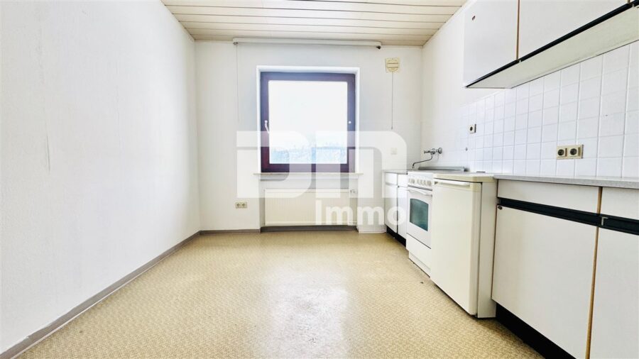 Wohn- / Hofensemble mit Einfamilienhaus, 2x Hofgebäude und altengerechter Bungalow - Bungalow EG Küche / Küchenzeile